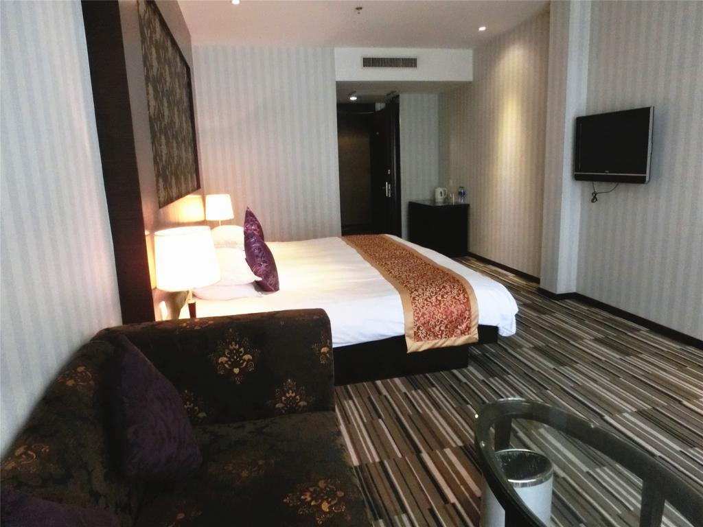 Shanghai Baron Business Bund Hotel Room photo