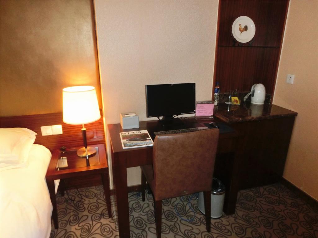 Shanghai Baron Business Bund Hotel Room photo